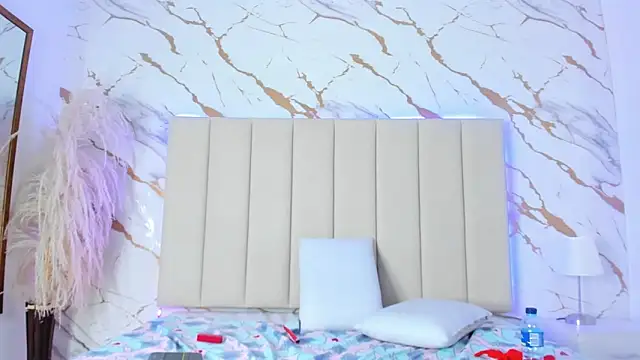 valery_thompsson's cam snapshot