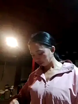 TRIEUTRIEU20's cam snapshot