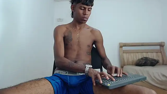 black_boy22_'s cam snapshot