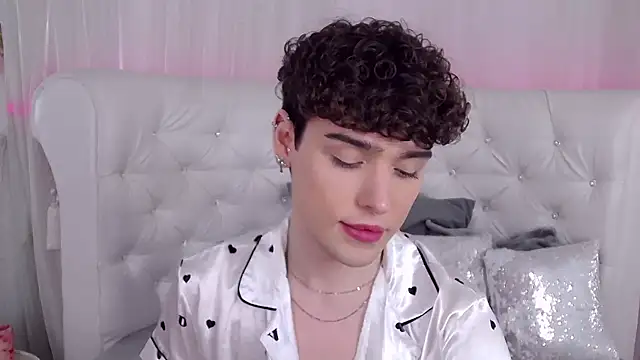 RobbyCharming's cam snapshot