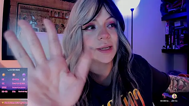 Irinaa_Scarlett's cam snapshot