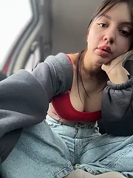 JulliaVegas live sex cam