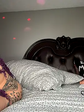 ThickAssRena's cam snapshot