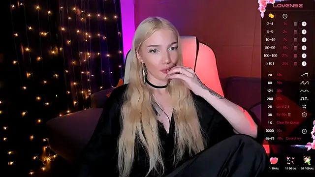 AnyaTaylor_'s cam snapshot