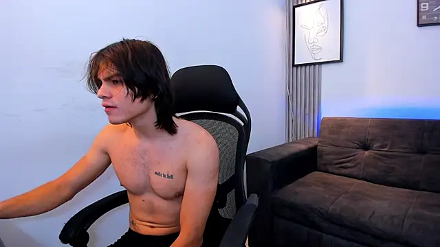 little_morbid's cam snapshot