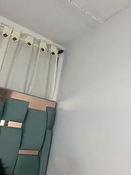 honeyy_mia live sex cam