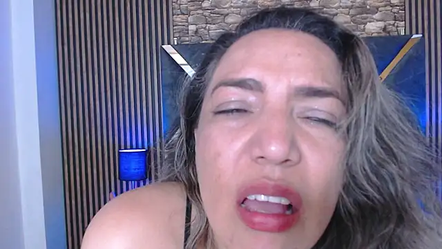 marie_hss's cam snapshot