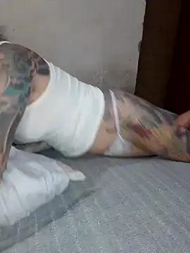 sexytattooed7's cam snapshot