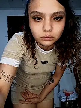 Alis_1327 live sex cam