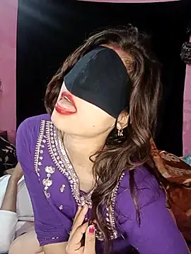 hiddennisha live sex cam