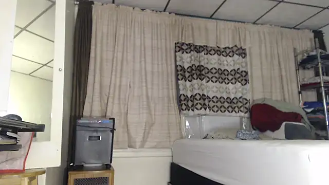 ANALTRAINING2's cam snapshot