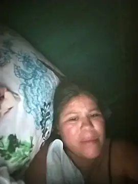 hotmom33 live sex cam