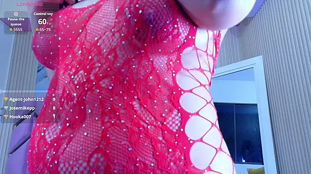 cutiecurvyForeign's cam snapshot