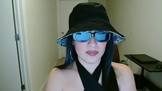 Sassy_Latina live sex cam