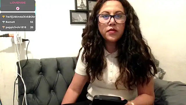 MirandaLatinaLovely live sex cam