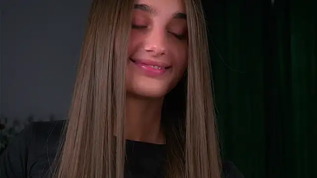 PiquingOgalala live sex cam