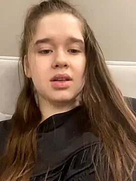 HornyGirlH live sex cam