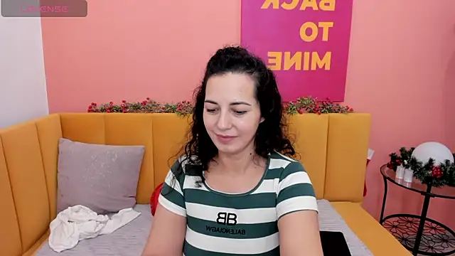 Linda_Insatiable's cam snapshot