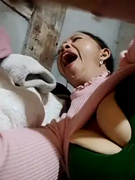 TRIEUTRIEU20's cam snapshot