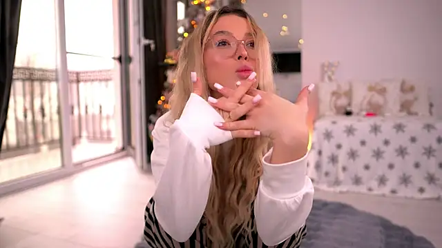 KylieJoyce live sex cam