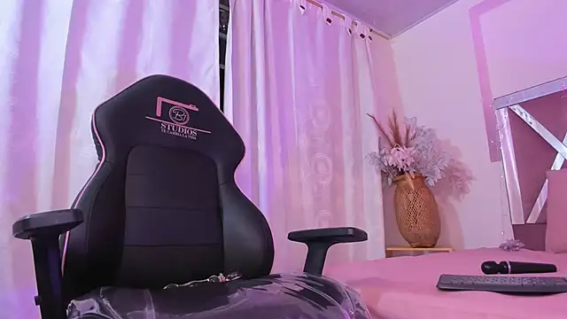 Shinedark_tay1's cam snapshot