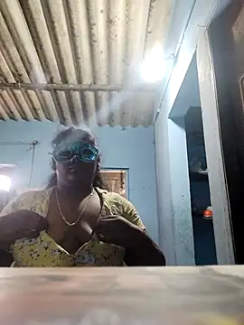 divyatamil143's cam snapshot