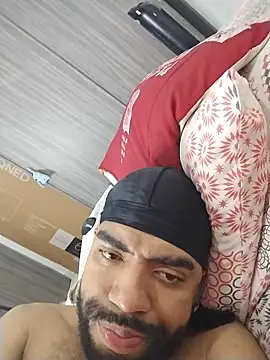 Aroon_Stonne live sex cam