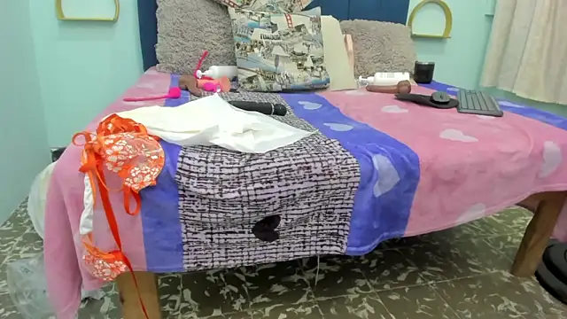 sweet_klem_19's cam snapshot