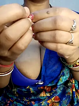 Sony-Model's cam snapshot