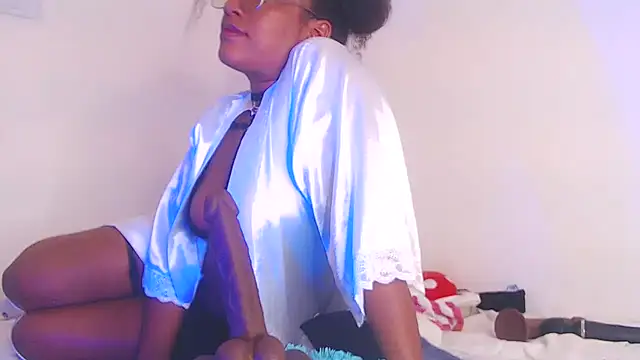 Ahlya's cam snapshot