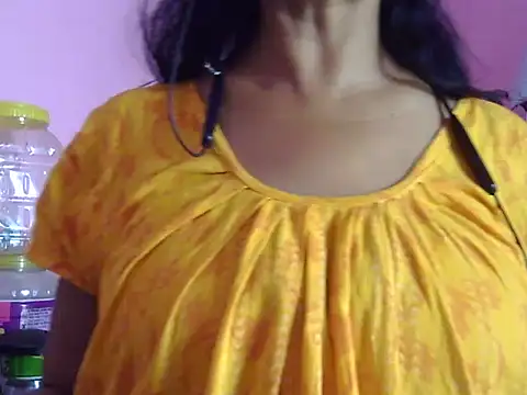 Pooja-suman's cam snapshot