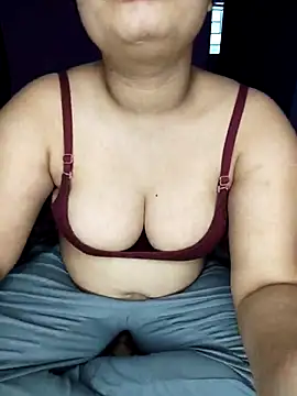 Ruhi__1's cam snapshot