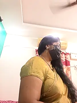 tamil-aunt's cam snapshot