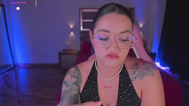 lunaarose live sex cam