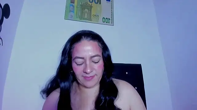 lauraslavenasty's cam snapshot