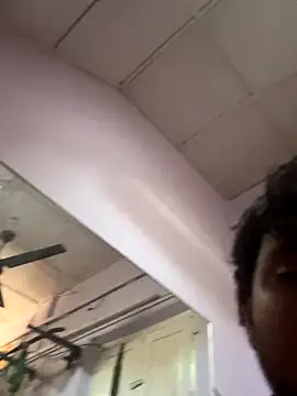 Kira_1413 live sex cam