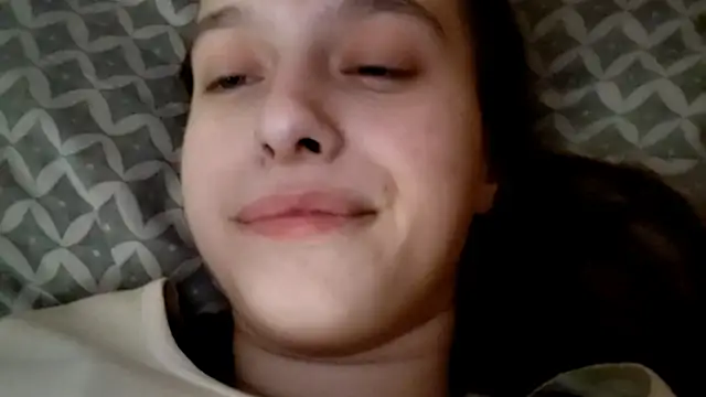 SophieHazely live sex cam