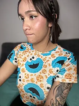 Isabella-Teen's cam snapshot