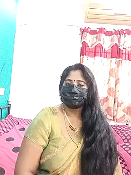 tamil-aunt's cam snapshot