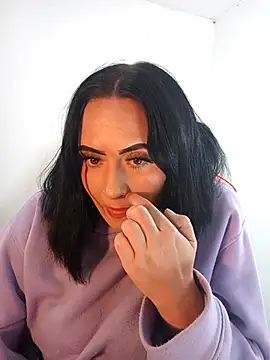 emily_acorn's cam snapshot