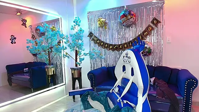 myla_evans's cam snapshot