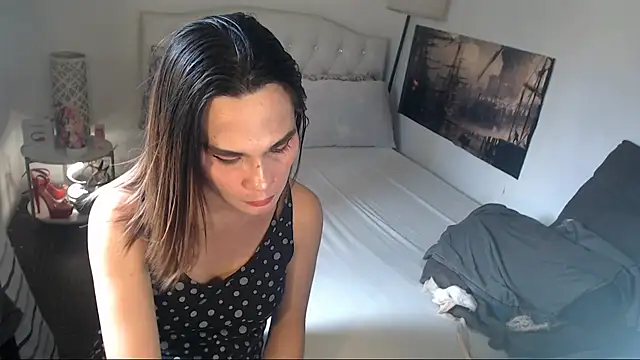 NinaDOM4CUM live sex cam