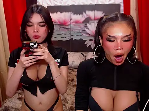 WILDROXIE's cam snapshot