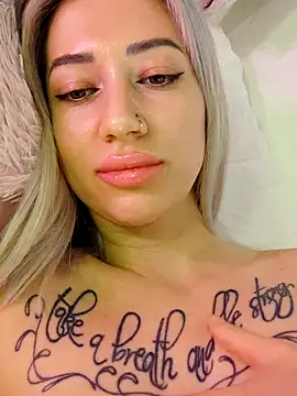 Gina-Lumara's cam snapshot