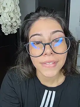 Caitlinn_catt live sex cam