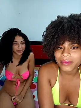 CurlyBitch's cam snapshot