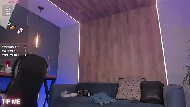 SophieBarnett's cam snapshot