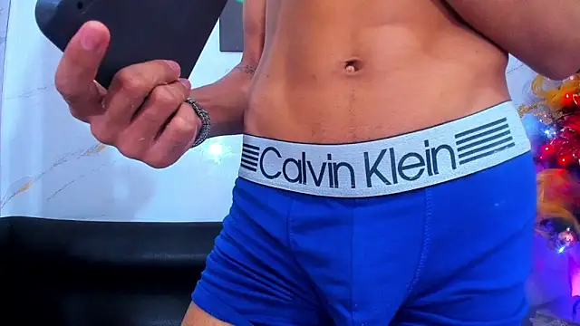 Little_nicoll live sex cam