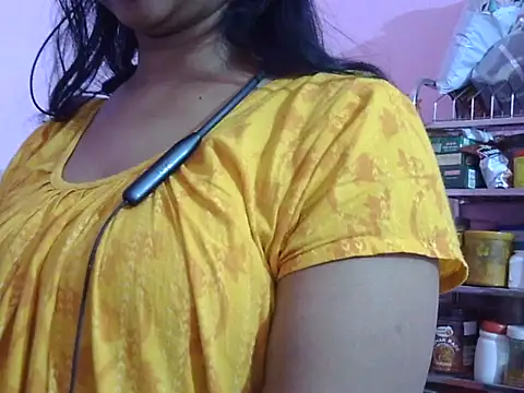 Pooja-suman's cam snapshot