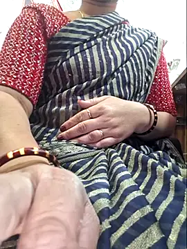 indianhotwife639 live sex cam